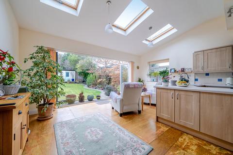 4 bedroom end of terrace house for sale, Cherry Hill, New Barnet, Barnet, EN5