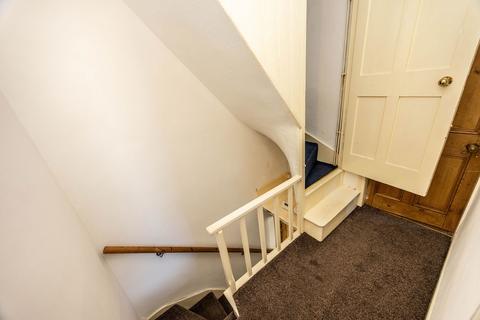 9 Bath Street, Elland, HX5 0NB