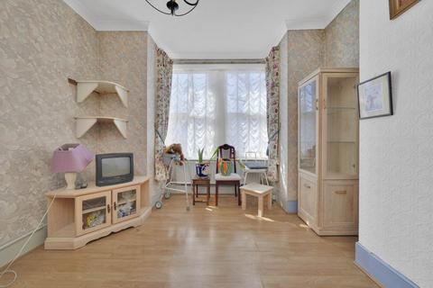 2 bedroom flat for sale, Francis Road, Leyton, E10