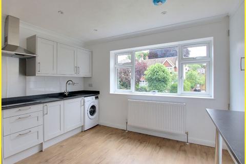 2 bedroom maisonette to rent, South Park Hill Road, South Croydon, CR2