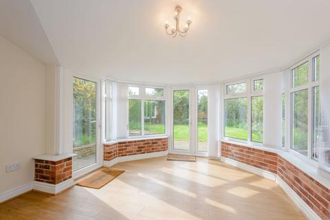 21 Fieldside, Hawarden, Deeside, CH5 3JB
