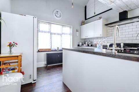 5 bedroom semi-detached house for sale, Fronks Road, HARWICH