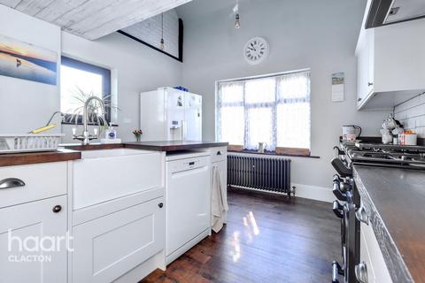 5 bedroom semi-detached house for sale, Fronks Road, HARWICH