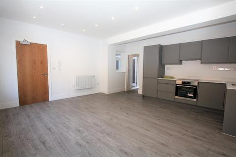 3 bedroom apartment to rent, Ansell Road, Dorking