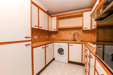 1 bedroom apartment for sale, Lakeside Pines, Barrs Avenue, New Milton, Hampshire, BH25