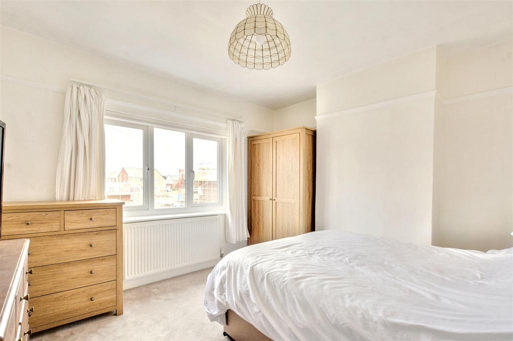 Bedroom 1 1.jpeg
