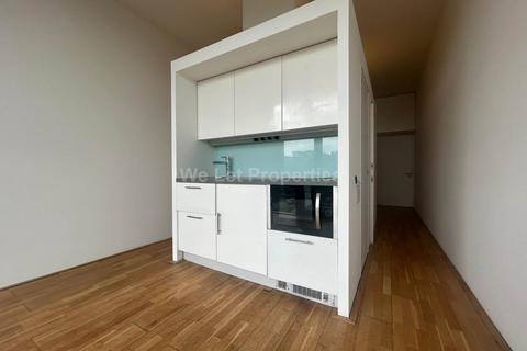 undefined, Clippers Quay, Salford M50