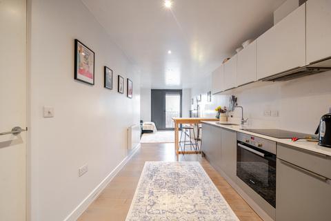 1 bedroom apartment for sale, Field End Road, Ruislip, Middlesex