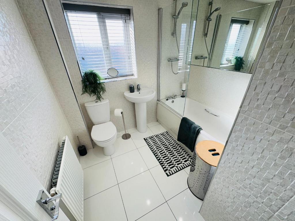 Family bathroom