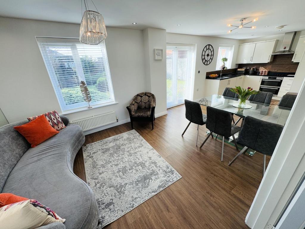 Kitchen/diner/sitting room