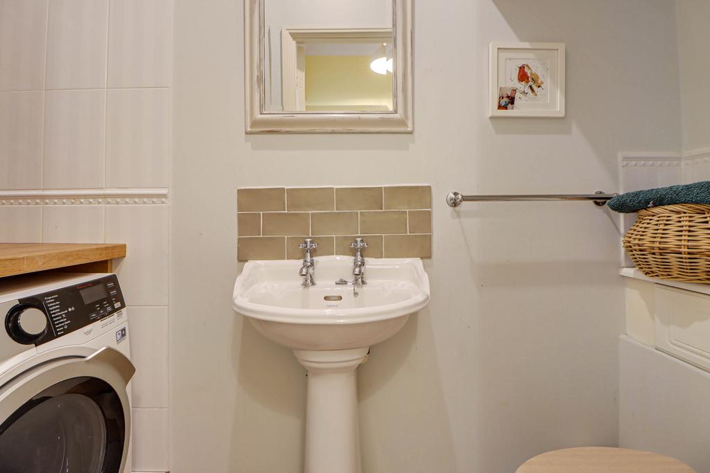 Cloakroom/Utility