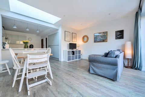 14 Bridge Road, Haslemere, GU27 2AS