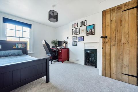 14 Bridge Road, Haslemere, GU27 2AS