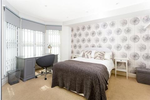 2 bedroom apartment for sale, London W12