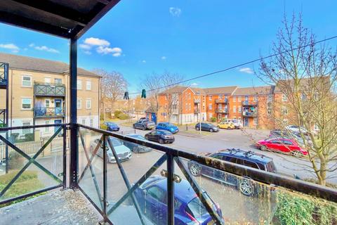 2 bedroom flat for sale, Glandford Way, Chadwell Heath, RM6