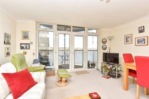 2 bedroom apartment for sale, Valetta Way, Rochester, Kent