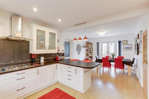 1 Abbey Close, Hucknall, Nottingham, NG15 6PJ