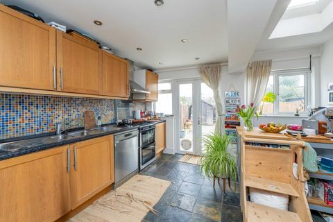 3 Brook Road, Twickenham, TW1 1JE