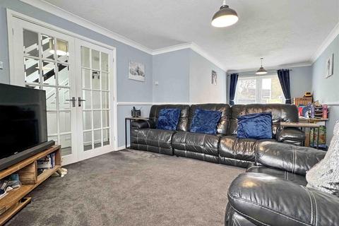 2 Rydal Way, Great Notley, Braintree, CM77 7UG
