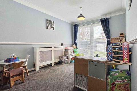 2 Rydal Way, Great Notley, Braintree, CM77 7UG