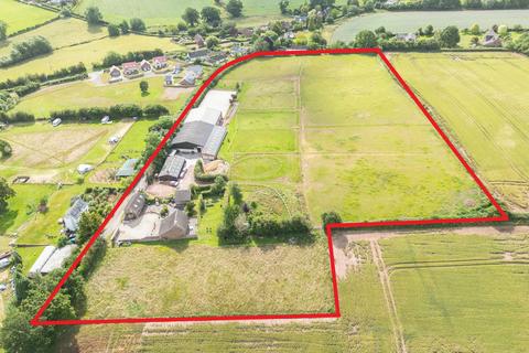 3 bedroom equestrian property for sale, Llancloudy, Hereford, Herefordshire
