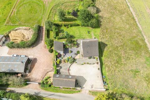 3 bedroom equestrian property for sale, Llancloudy, Hereford, Herefordshire