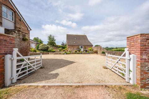 3 bedroom equestrian property for sale, Llancloudy, Hereford, Herefordshire