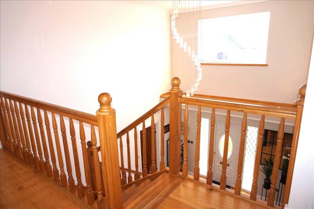 Galleried landing