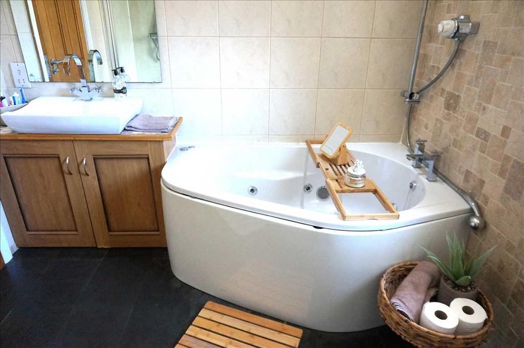 Main bathroom