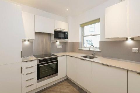 2 bedroom flat to rent, St. James's Parade, Bath, Somerset, BA1