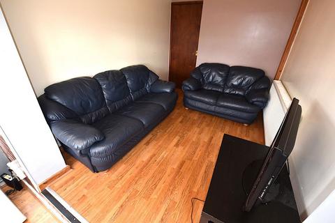 4 bedroom house to rent, 33 Howden Place