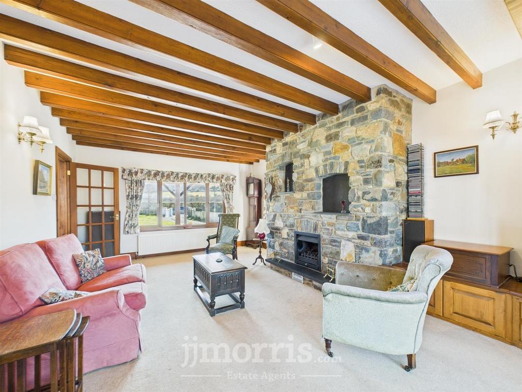 CAM02122 G0-PR0257-STILL019.jpg