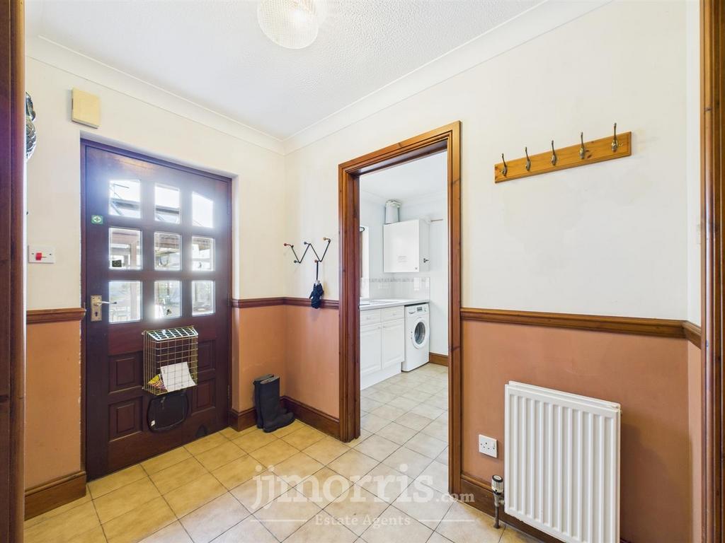 CAM02122 G0-PR0257-STILL009.jpg