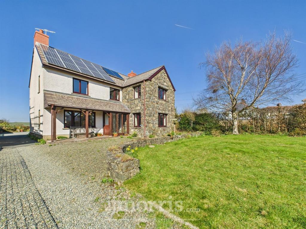 CAM02122 G0-PR0257-STILL043.jpg