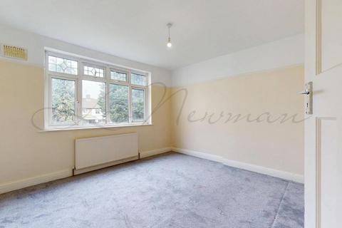 3 bedroom flat to rent, Watford Way, London, NW4