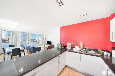2 bedroom apartment to rent, City Tower, Limeharbour E14
