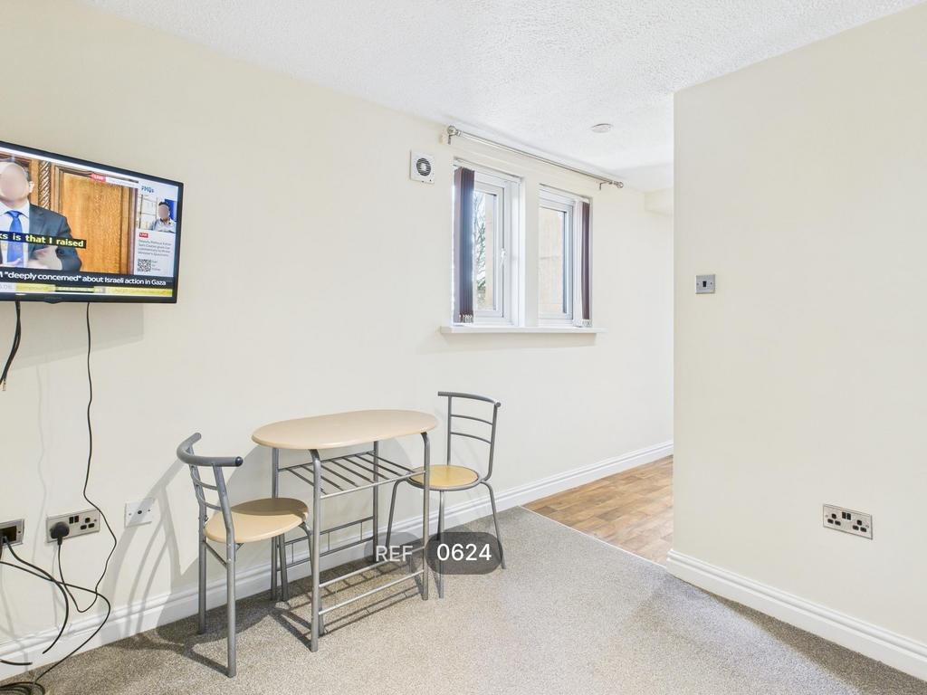 Kitchen &amp; Living area
