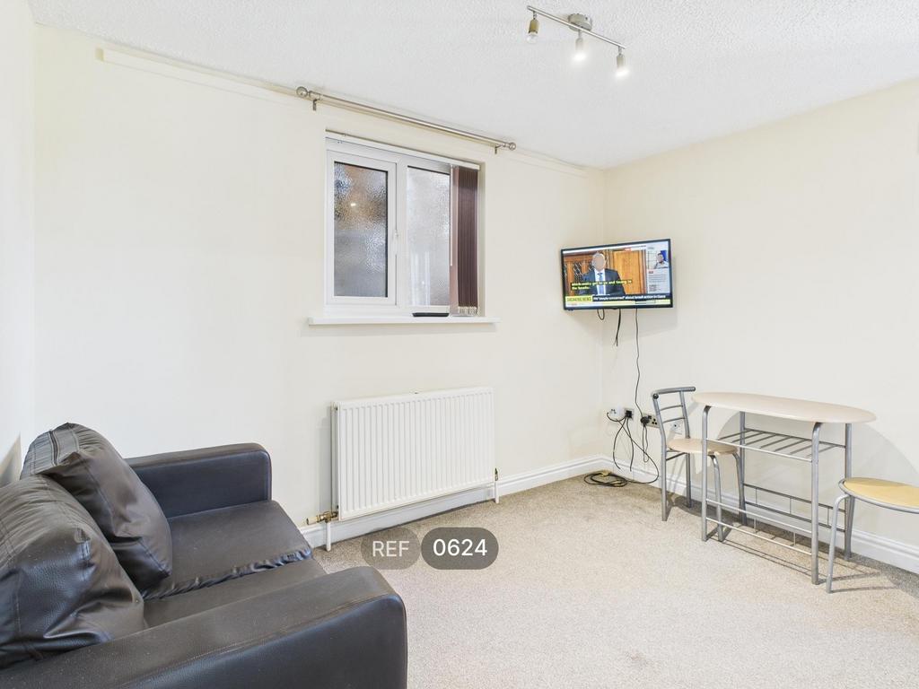 Kitchen &amp; Living area