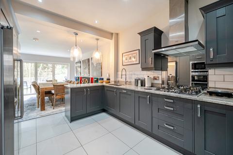 12 Bowcliffe Road, Bramham, Wetherby, LS23 6TJ
