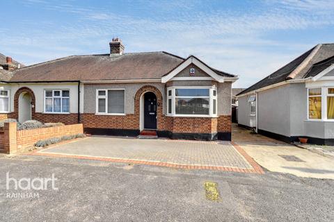 2 bedroom bungalow for sale, Ferro Road, Rainham, RM13 9TP