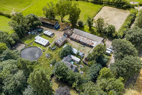 4 bedroom farm house for sale, Garnetts Lane, Tarbock Green L35