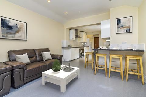 3 bedroom house to rent, Church Avenue, Nottingham NG7