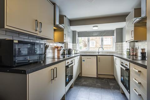 6 bedroom terraced house to rent, Park Road, Nottingham NG7
