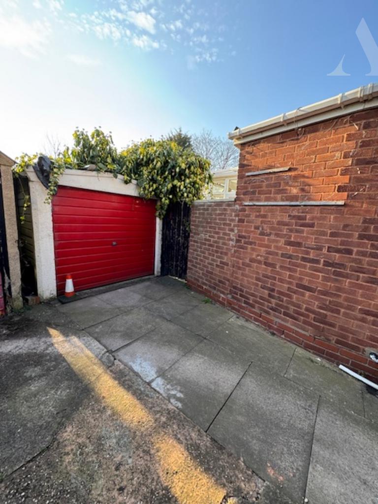 70 Millington Road garage