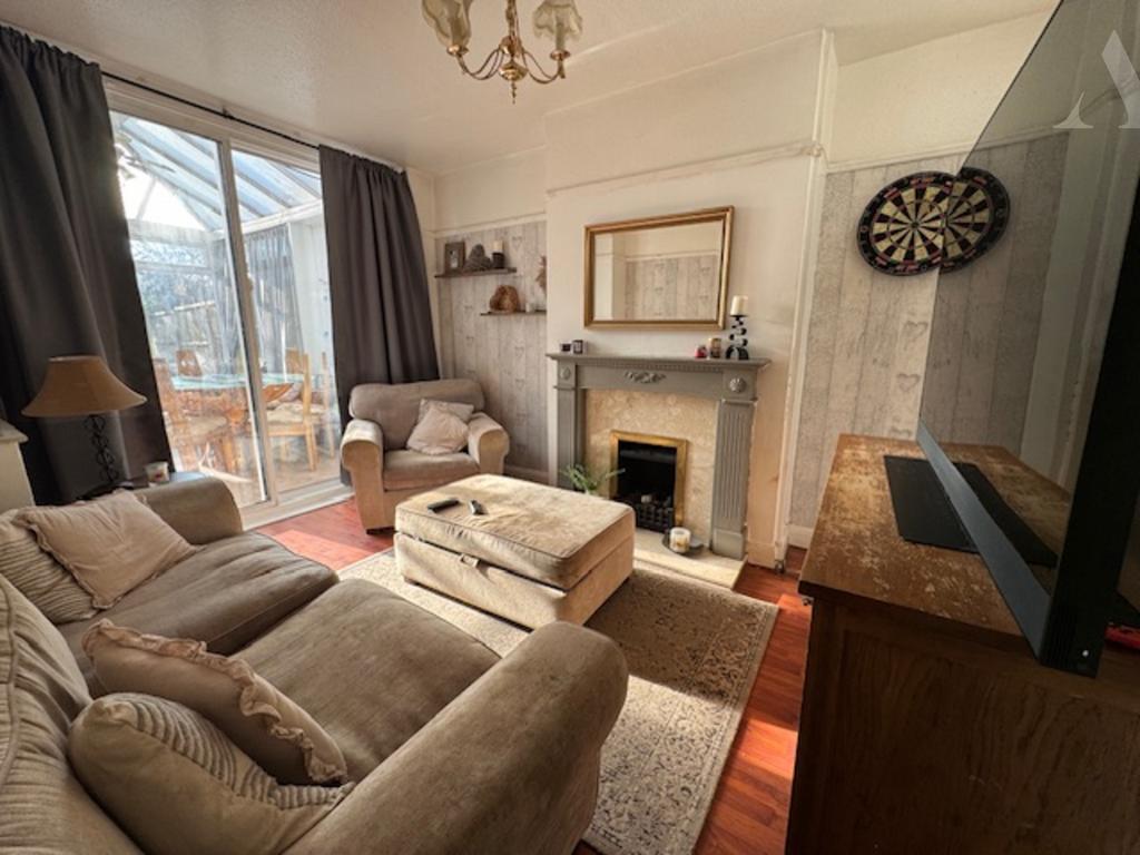 70 Millington Road Reception Room 2