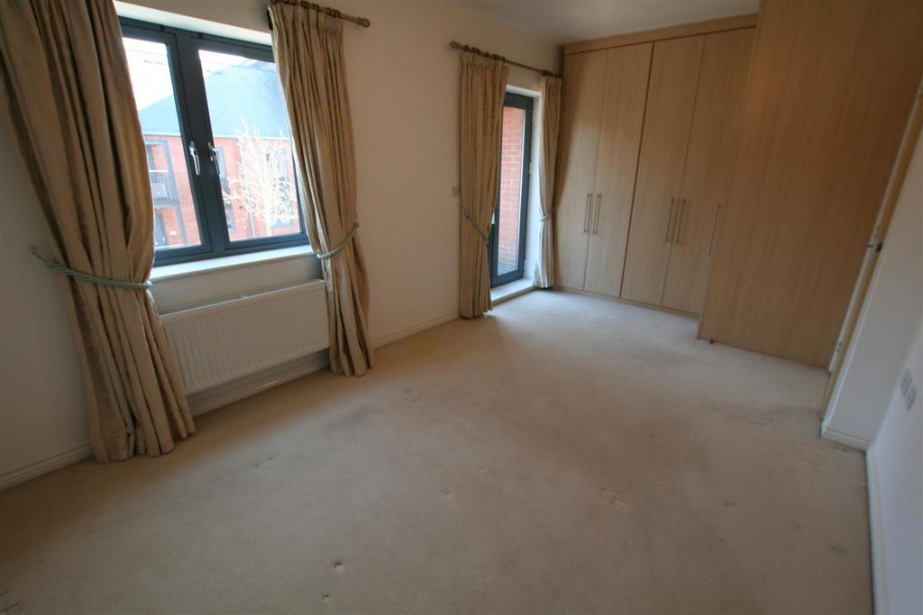 Bradleycourt,20newbed1.JPG