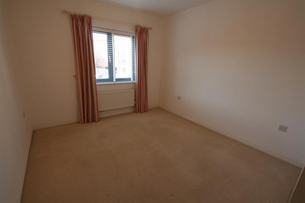Bradleycourt,20newbed2.JPG