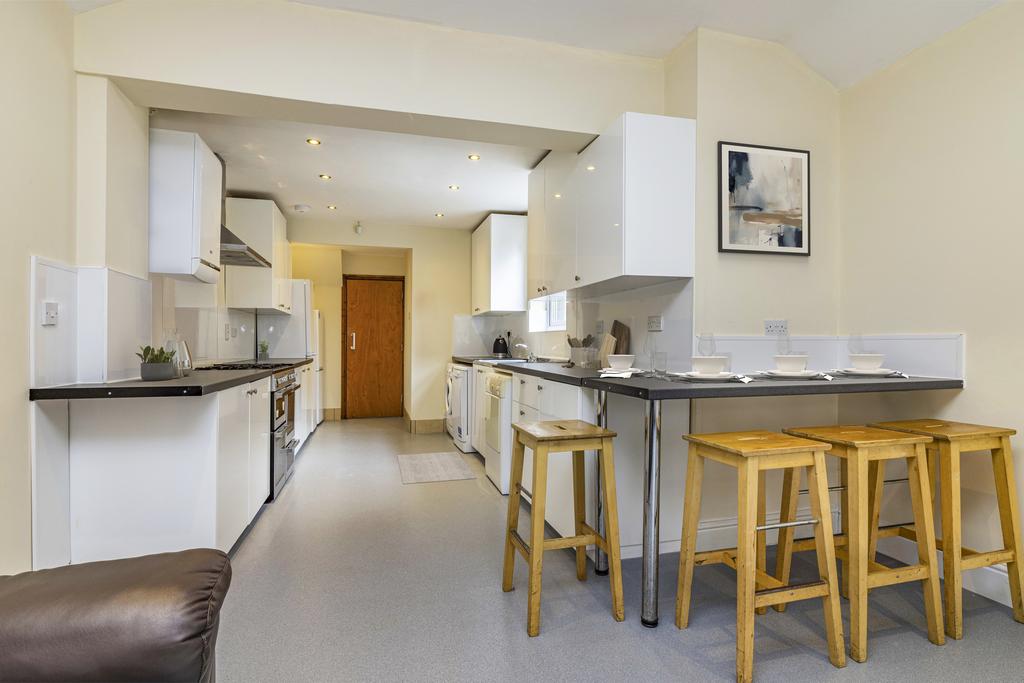 10 Church Avenue-123 F