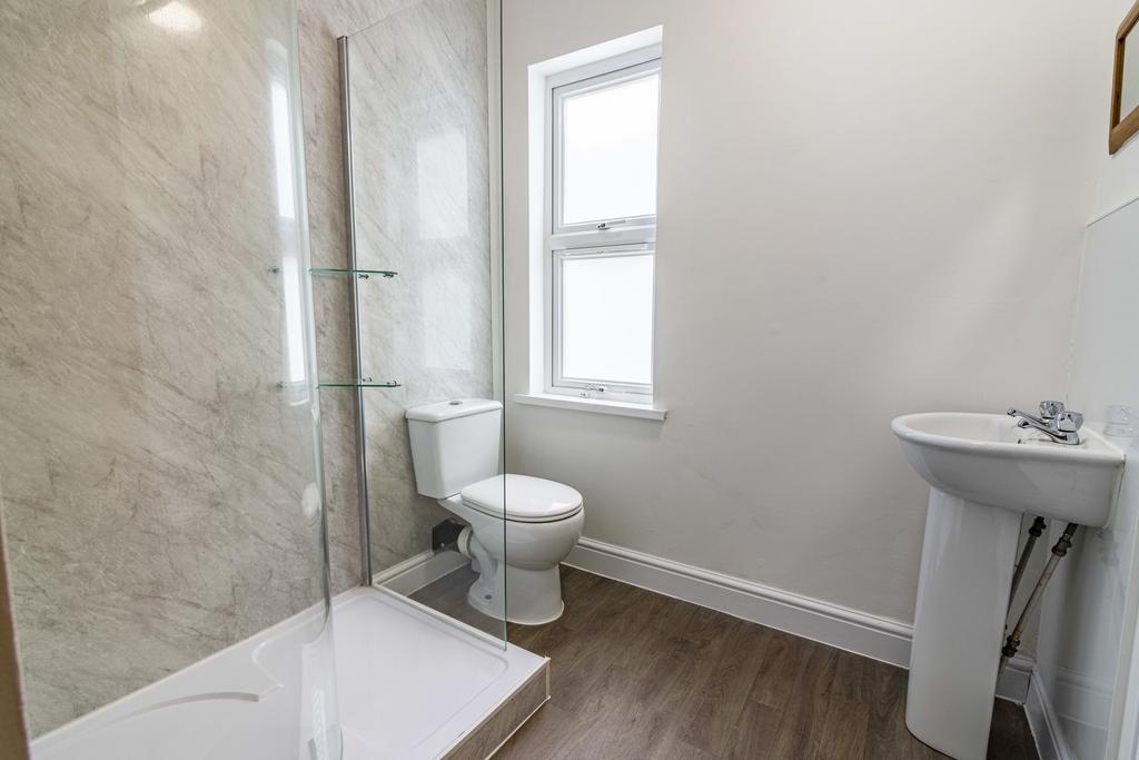 10 Church Avenue-106