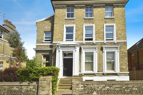 2 bedroom flat to rent, Catherine Road, Surbiton KT6
